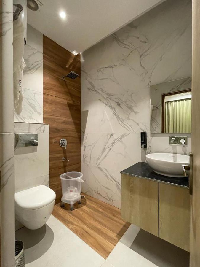 Hotel West Inn Premium Kharar Ngoại thất bức ảnh